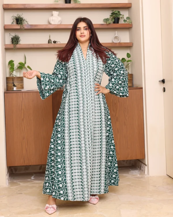 ⁦جلابية خليجية اخضر تصميم ملكي⁩ - الصورة ⁦3⁩