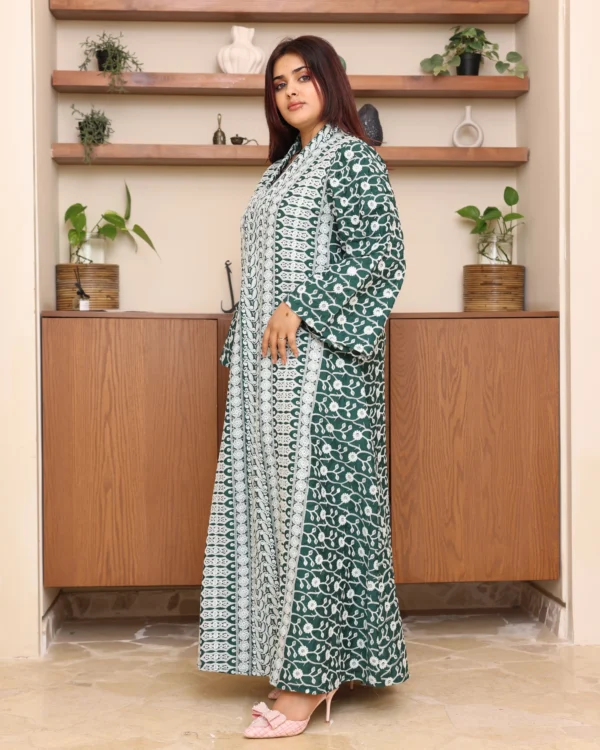 ⁦جلابية خليجية اخضر تصميم ملكي⁩ - الصورة ⁦6⁩