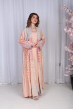 ⁦جلابية خربزي خليجية قطعتين مشجره بشك و دقات ملونة⁩ - الصورة ⁦8⁩