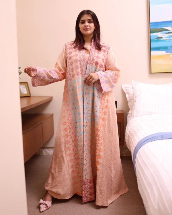 ⁦جلابية خربزي خليجية قطعتين مشجره بشك و دقات ملونة⁩ - الصورة ⁦4⁩