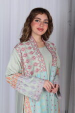 ⁦جلابية تيفاني خليجية قطعتين مشجره بشك و دقات ملونة⁩ - الصورة ⁦17⁩