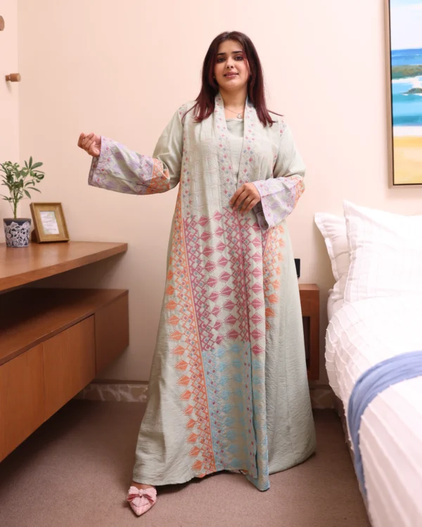 ⁦جلابية تيفاني خليجية قطعتين مشجره بشك و دقات ملونة⁩ - الصورة ⁦4⁩