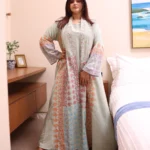 جلابية تيفاني خليجية قطعتين مشجره بشك و دقات ملونة