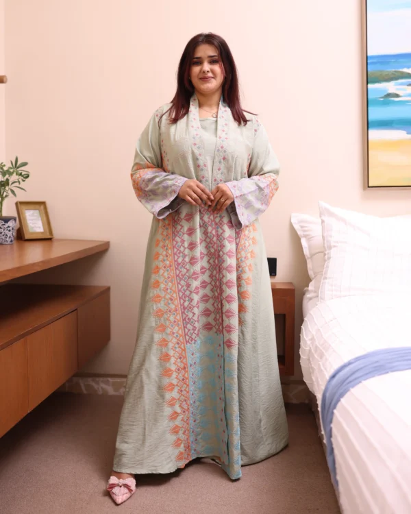 ⁦جلابية تيفاني خليجية قطعتين مشجره بشك و دقات ملونة⁩ - الصورة ⁦2⁩