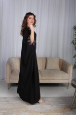 ⁦جلابية اسود ملكي قطعتين بتطريز دقات ملونة من الأمام و اكمام⁩ - الصورة ⁦10⁩