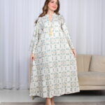 ⁦جلابية بياقة تركواز بترتر وتطريز كامل بورود⁩ - الصورة ⁦11⁩