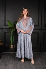 ⁦جلابية سماوي بتطريز دقات ملونة من الأمام و قماش لفتة⁩ - الصورة ⁦14⁩