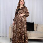 ⁦جلابية مخاوير نمرى مطرزة بوردة فخمة وأنيقة⁩ - الصورة ⁦10⁩