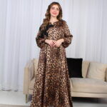 ⁦جلابية مخاوير نمرى مطرزة بوردة فخمة وأنيقة⁩ - الصورة ⁦13⁩