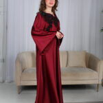 ⁦جلابية مخاوير عنابي مطرزة بوردة فخمة وأنيقة⁩ - الصورة ⁦11⁩