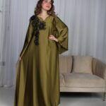 جلابية مخاوير زيتي مطرزة بوردة فخمة وأنيقة