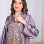 ⁦جلابية موف وترتر ذهبي خليجيه بياقة و شك⁩ - الصورة ⁦6⁩