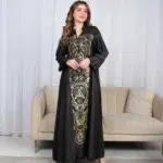 ⁦جلابية أسود وترتر ذهبي خليجيه بياقة و شك⁩ - الصورة ⁦6⁩