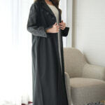 ⁦عباية بليزر مندمج مع جاكار اسود مشجر⁩ - الصورة ⁦4⁩