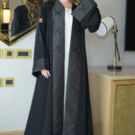 ⁦عباية حلا بليزر مندمج مع جاكار اسود و شك محدد⁩ - الصورة ⁦5⁩