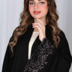 ⁦عباية بتطريز نحاسي في اكمام ورق شجرة⁩ - الصورة ⁦10⁩