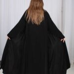عباية تيجان ملكية بشك أسود