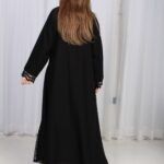 ⁦عباية دانتيل اسود بالأكمام والجوانب⁩ - الصورة ⁦3⁩