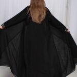 ⁦عباية دانتيل اسود بالأكمام والجوانب⁩ - الصورة ⁦5⁩