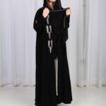 ⁦عباية فلري بشك وخرز الأبيض⁩ - الصورة ⁦3⁩