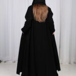 ⁦عباية سرداب الجاذبية السوداء بشك وخرز اسود⁩ - الصورة ⁦4⁩