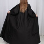 ⁦عباية ريش اسود و قيطان من اجناب⁩ - الصورة ⁦5⁩