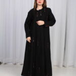 عباية كتف سلطانه محددة بدقات ملونه مميزة