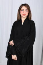 ⁦عباية غيث بتطريز اسود في اكمام⁩ - الصورة ⁦4⁩