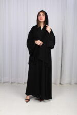 ⁦عباية غيث بتطريز اسود في اكمام⁩ - الصورة ⁦3⁩