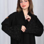 ⁦عباية الوشاح محدد بخط أسود في الأكمام بشك و تطريز أسود⁩ - الصورة ⁦6⁩