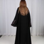 ⁦عباية غيث بتطريز نحاسي في اكمام⁩ - الصورة ⁦4⁩