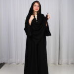 عباية لوسيندا شك اسود على اطراف عباية