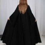 ⁦عباية لوسيندا شك اسود على اطراف عباية⁩ - الصورة ⁦8⁩