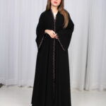 ⁦عباية لوسيندا شك نحاسي على اطراف عباية⁩ - الصورة ⁦3⁩