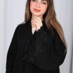 عباية ذكرى بشك اسود على الاكمام