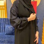 ⁦عبايه اماراتي بليزر مميز و اكمام مطرزه بلكحلي⁩ - الصورة ⁦6⁩