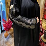 ⁦عبايه انترنت بكم مفصول وتطريز بذهبي⁩ - الصورة ⁦4⁩