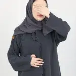 عباية رمادي محددة بفصوص