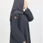 ⁦عباية رمادي محددة بفصوص⁩ - الصورة ⁦5⁩