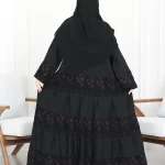 ⁦عباية كلوش هندي طبقات مطرزه بلون و اسود⁩ - الصورة ⁦7⁩