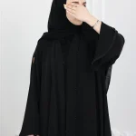 ⁦عباية كلوش بشك اسود محددة⁩ - الصورة ⁦5⁩
