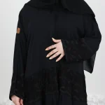 ⁦عباية كلوش هندي بطبقات مطرزه اسود⁩ - الصورة ⁦3⁩