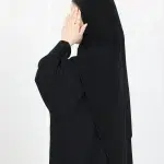 ⁦عباية بشت بتطريز اري اسود مخفي من امام⁩ - الصورة ⁦3⁩