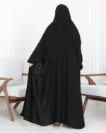 ⁦عباية بشت بتطريز اري اسود مخفي من امام⁩ - الصورة ⁦5⁩