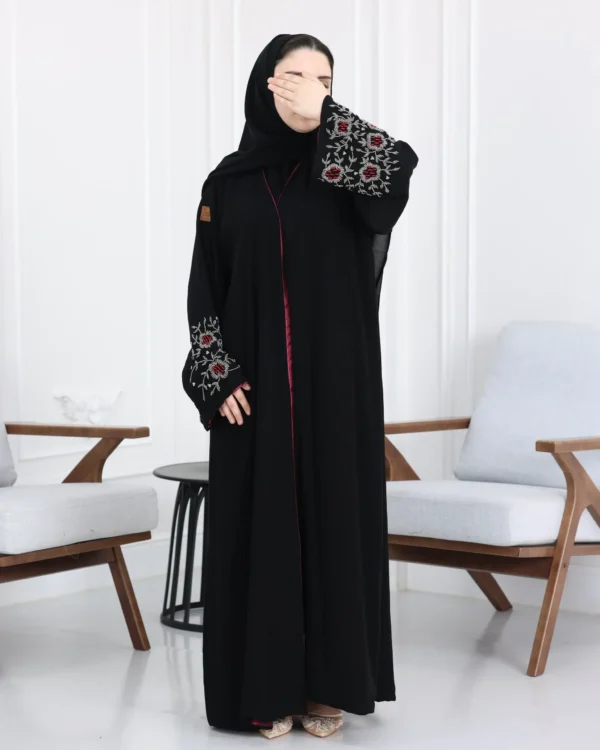 ⁦عباية أجوان بشك عنابي على اكمام⁩ - الصورة ⁦3⁩