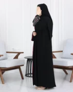 ⁦عباية أجوان بشك عنابي على اكمام⁩ - الصورة ⁦6⁩