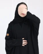 ⁦عباية بشت بتطريز شك اسود مخفي على اكتاف⁩ - الصورة ⁦4⁩