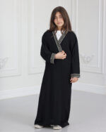 عباية بناتي سي واي مطرزة ببيج