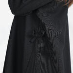 ⁦عباية بناتي فيونكة بلون اسود⁩ - الصورة ⁦4⁩