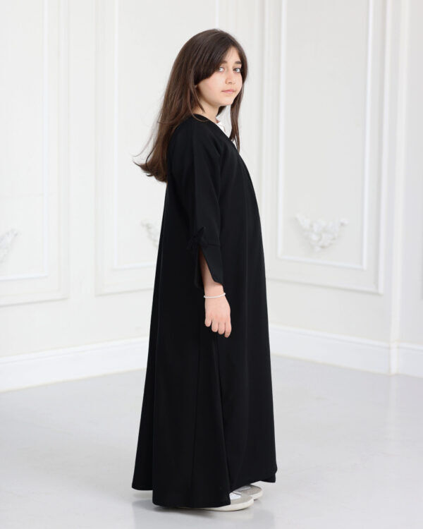 عباية بناتي فيونكة بلون اسود